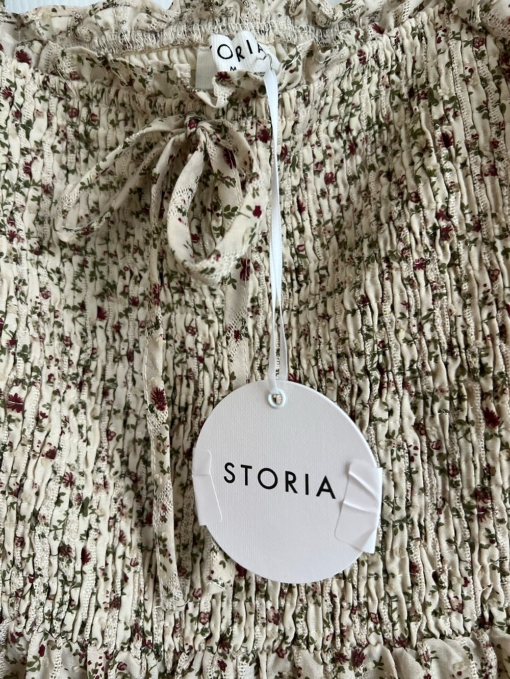NWT Storia / Worth Collective Nya Beige Red Floral Smocked Dress Medium - Picture 14 of 16